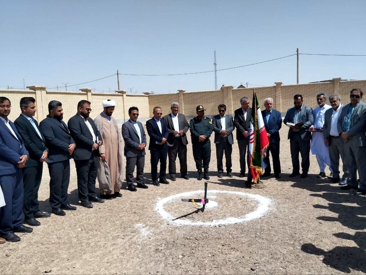 کلنگ احداث مدرسه ۶ کلاسه در روستای کهک زهک با زیربنای ۸۱۲ مترمربع به زمین زده شد