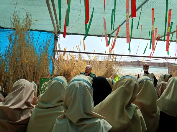 بازدید دانش آموزان دبستان سمیه از کنگره ملی شهید مدرس