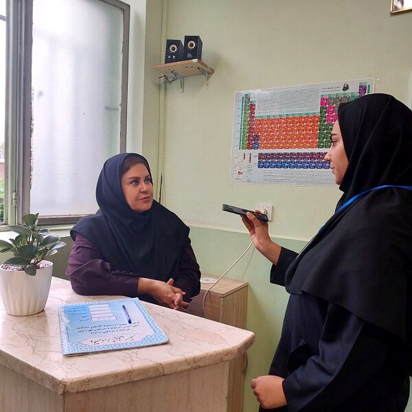 زبان فارسی سرشار از مفاهیم، معلومات عرفانی، الهی و انسانی است