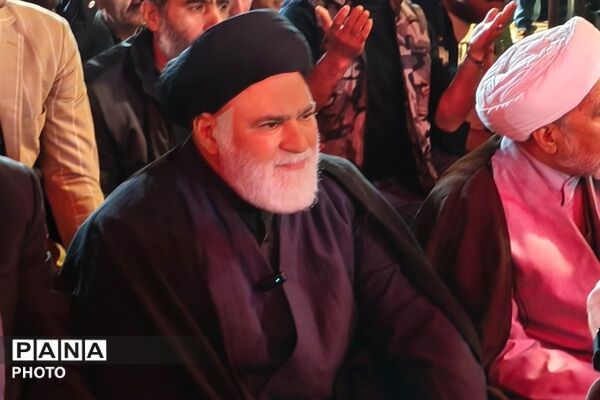 برپایی نماز استغاثه امام زمان (عج) در بهارستان دو