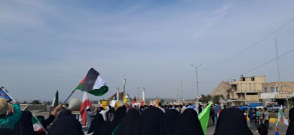 راهپیمایی ۲۲ بهمن در سندرک