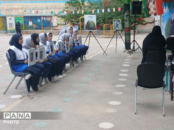 مراسم نهال امید یادواره شهید جاوید الاثر ماکان نصیری درمدرسه میثاق ناحیه ۳