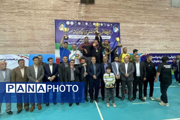 مسابقات قهرمانی کشتی آزاد کارگران کشور در شهرستان فیروزکوه