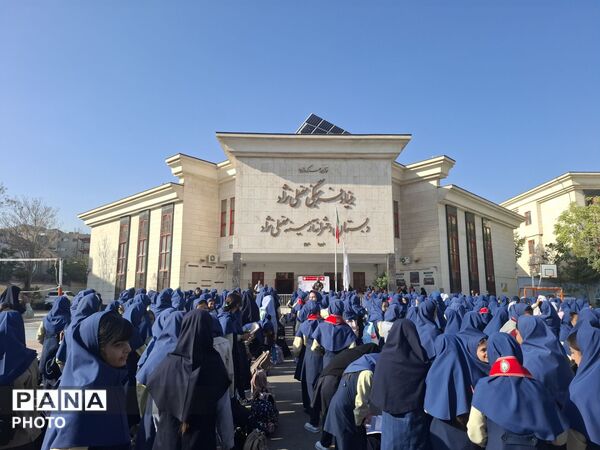 گرامیداشت روز آتش نشانی و ایمنی در مدرسه مصلی نژاد