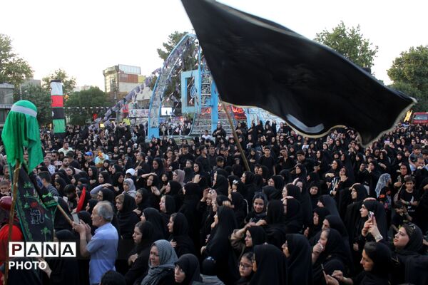 ورامین بار دیگر در سوگ اسارت؛ کاروان نمادین کربلا در خیابان‌های ورامین به حرکت درآمد