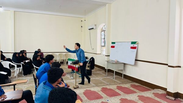 کارگاه تخصصی مشاوره تحصیلی برای دانش‌آموزان پایه دوازدهم در سندرک