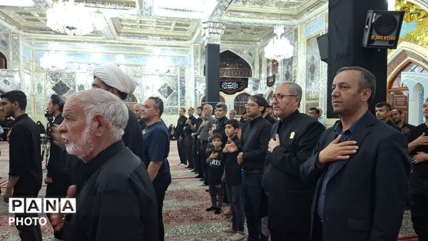 طنین یا حسین در سومین شب محرم از حرم حسین بن الموسی الکاظم (ع)