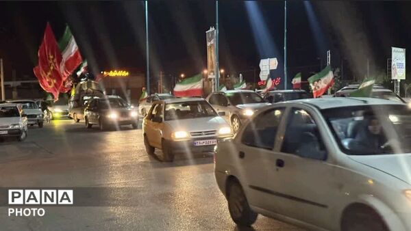 حضور حماسی مردم مهریز پای کار انقلاب اسلامی