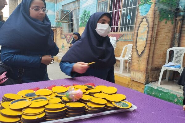 مراسم روز دختر و تقدیر از دانش‌آموزان نمونه و رتبه برتر