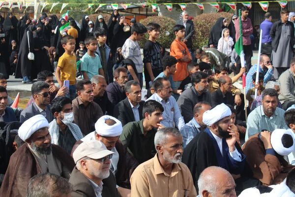 حماسه‌آفرینی فرهنگیان و دانش‌آموزان کهنوجی در جشن سالگرد انقلاب اسلامی