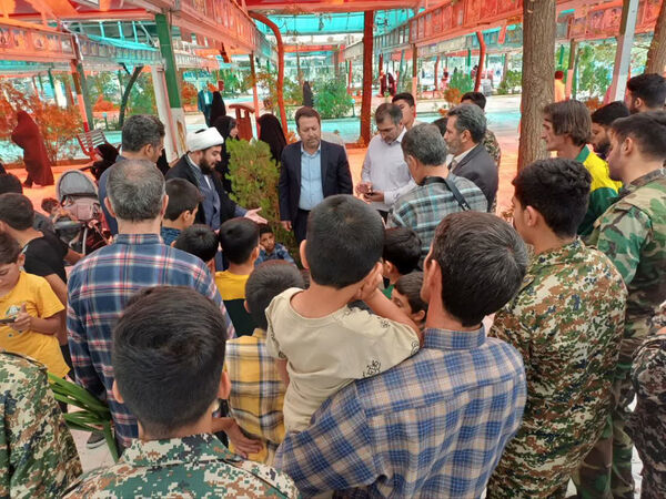 ‌حضور نوجوانان روستای مومن‌آباد قم در محفل روایتگری شهدا