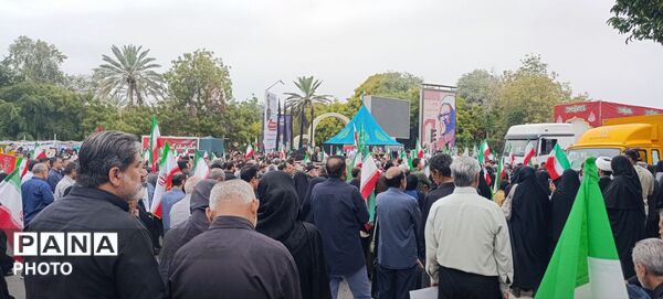 وداع حماسی دریادلان هرمزگان با فرمانده شهید علیرضا تنگسیری در بندرعباس