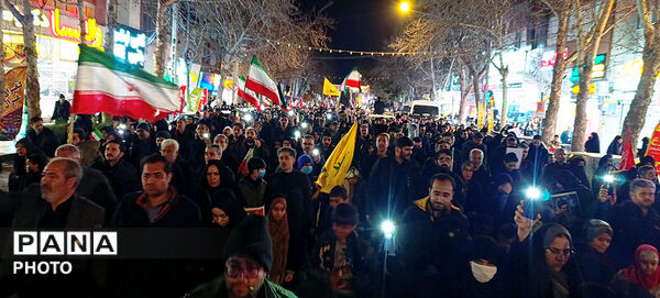اجتماع و راهپیمایی در هفتین شب در شهرستان بجنورد 
