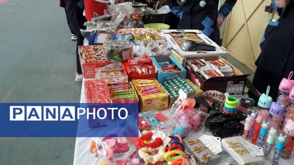 برپایی بازارچه مدرسه‌ای در مجتمع عشایری امید انقلاب