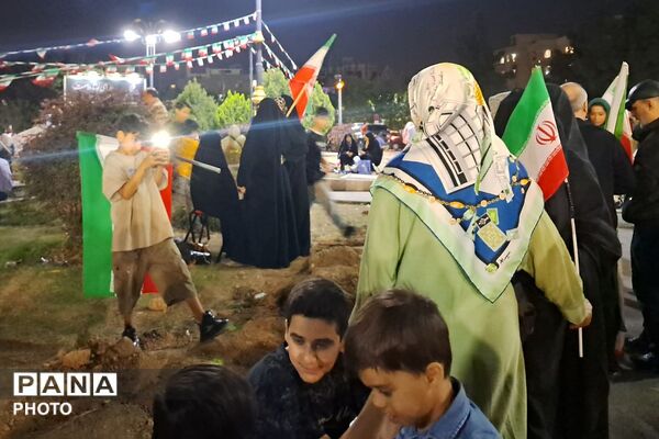 شب هفتاد و هفتم حضور شبانه در میدان نماز شهرری 