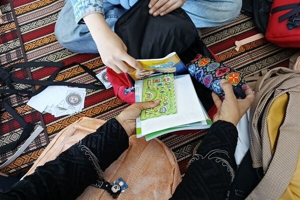 700 کیف پر از امید، هدیه خیر شهرستان قدس برای دانش آموزان نیازمند