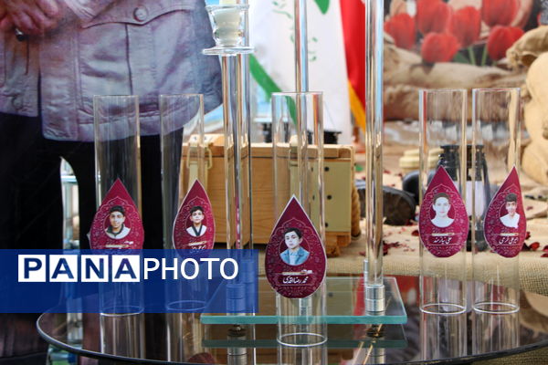 برگزاری یادواره شهدای منا و جنگ ۱۲ روزه در مدرسه شاهد نیک اندیشان