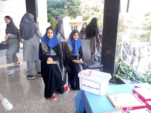 گرامیداشت روز حافظ و خوشنویسی در دبیرستان آرمینه مصلی نژاد ناحیه ۶