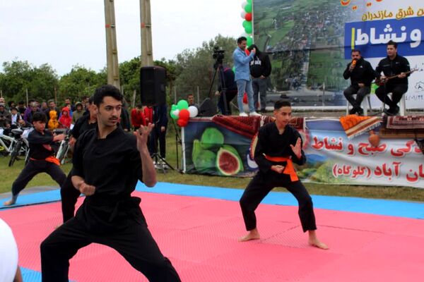 همایش پیاده‌روی خانوادگی در گلوگاه 