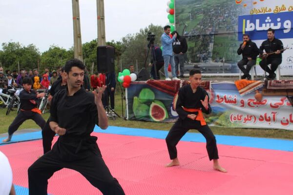 همایش پیاده‌روی خانوادگی در گلوگاه 