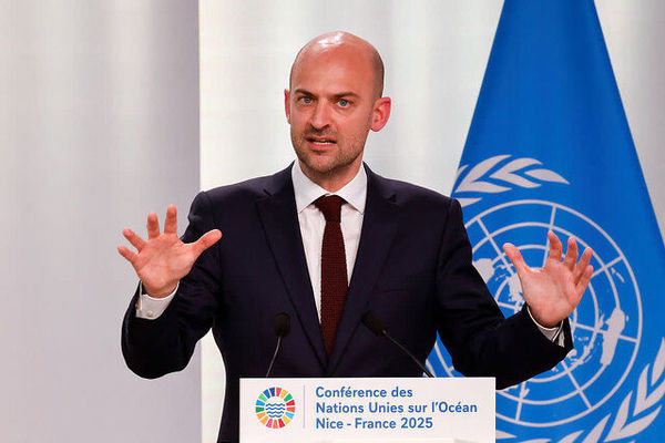 فرانسه: درهای دیپلماسی با ایران باز خواهد بود