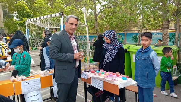 جشنواره غذا و صنایع دستی در دبستان امام حسن (ع) مصلی نژاد