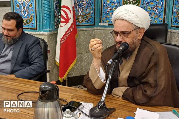 نشست مدیران مدارس ابتدایی شهر اندیشه با امام جمعه شهر اندیشه در آستانه بازگشایی مدارس