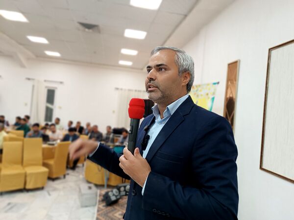 معلمان ستارگان درخشان مسیر علم و دانش