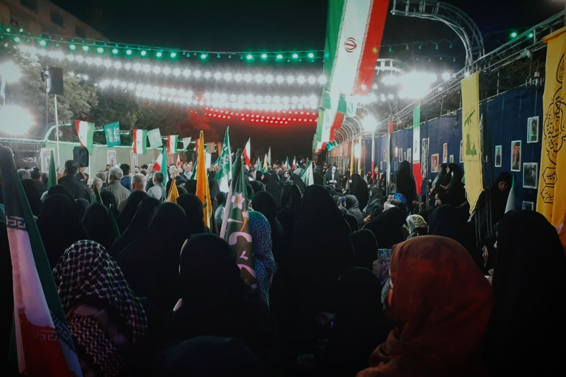 حضور حماسی مردم تهران در میادین؛ شب های مقاومت و اتحاد ملی