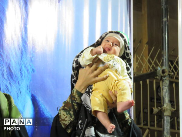 رژه دختران جان فدا همزمان با سراسر کشور در شهرستان خلیل آباد 