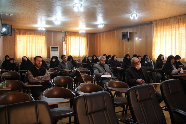 برگزاری برنامه روشنگری به مناسبت دهه بصیرت 