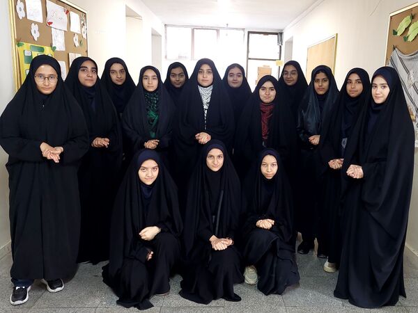 مراسم روز دانش‌آموز در دبیرستان هوشنگی