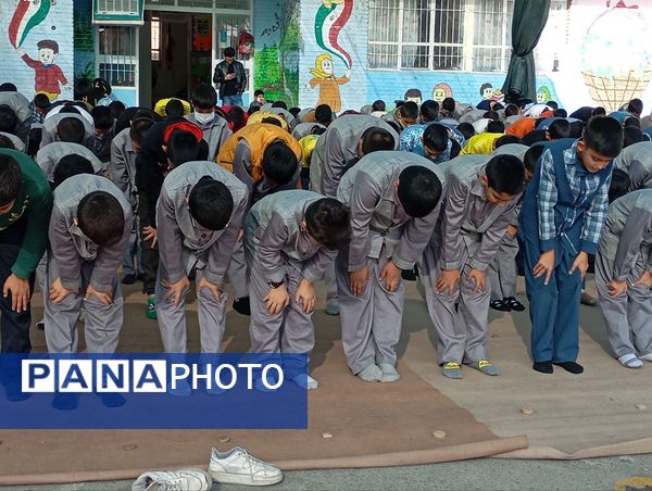 اقامه نماز باران در مدرسه فضیلت