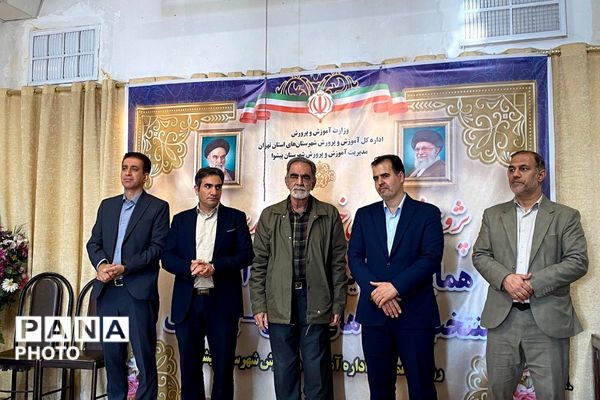 پژوهشگران نوجوان پیشوا روی سکوی افتخار