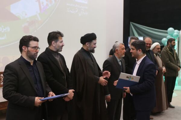 مَحفِـــلِ بزرگ اُنـــس با قُـــــرآن کریم در استان خراسان رضوی 