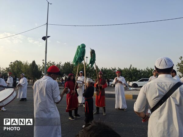 حرکت نمادین کاروان اسرای کربلا در شهر آوه