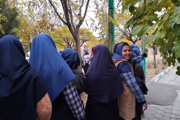  بازدید مدرسه نرگس پردیس از کتابخانه شیخ بهایی