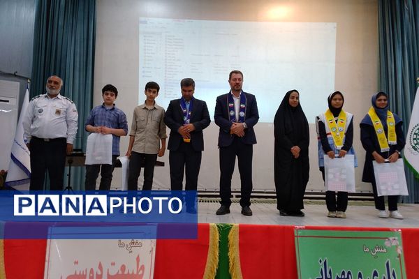 آیین بزرگداشت سالروز تأسیس سازمان دانش‌آموزی و سپاس مربی در کهریزک 