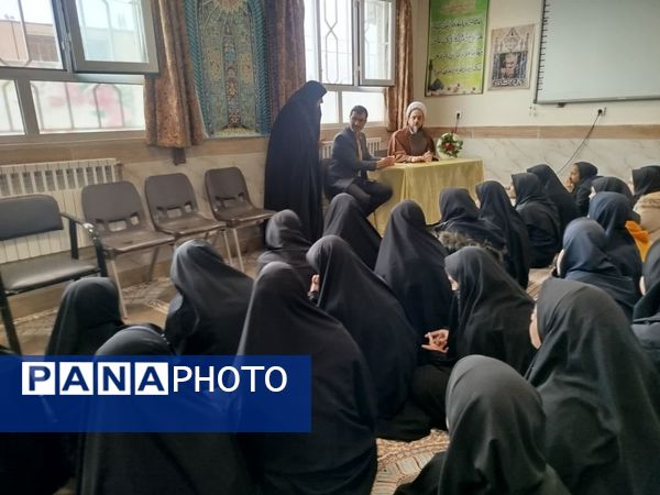 جلسه پرسش و پاسخ اتفاقات اخیر در مدرسه شهید محمد آسوده خلیل آباد