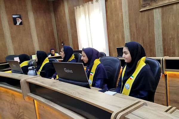 انتخابات مجلس دانش‌آموزی دختران در ناحیه ۴ شیراز