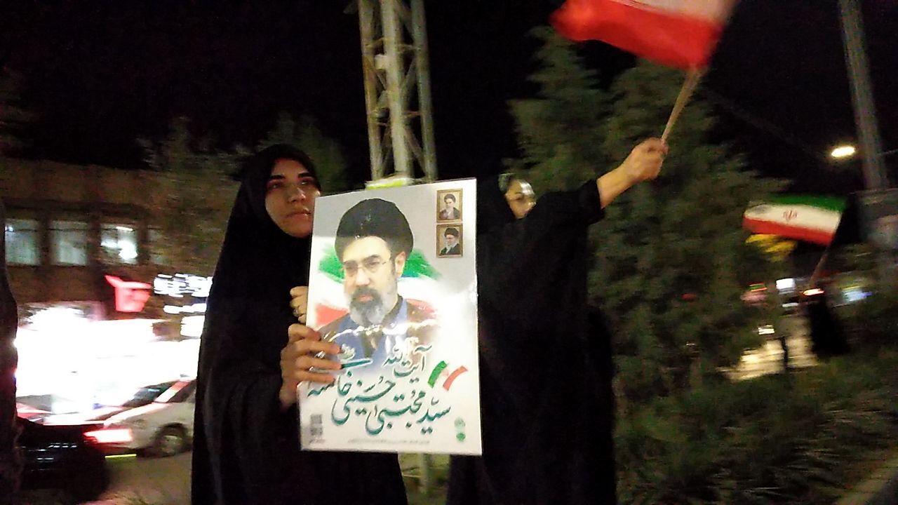 چهل و پنجمین شب از تجمعات مردمی در بی بی شطیطه شهرستان نیشابور 