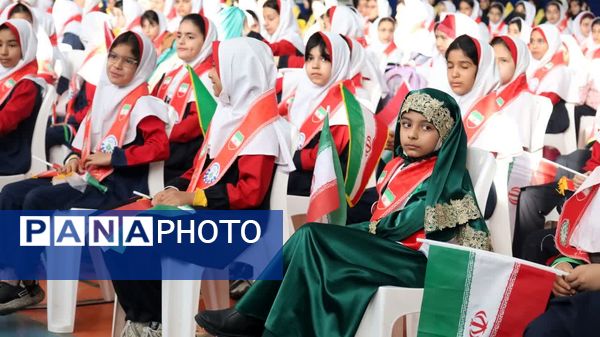 زنگ انقلاب نواخته شد