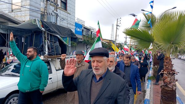 راهپیمایی مردم فریدونکنار در یوم الله 22 بهمن