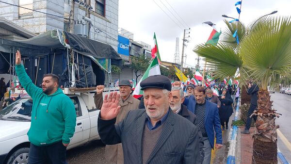 راهپیمایی مردم فریدونکنار در یوم الله 22 بهمن