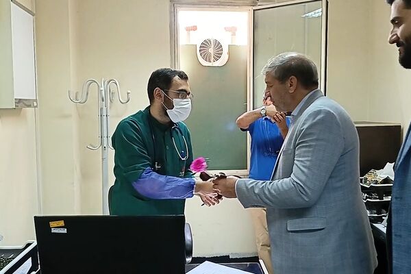 تجلیل از پزشکان بیمارستان امام جعفر صادق(ع) در روز پزشک 