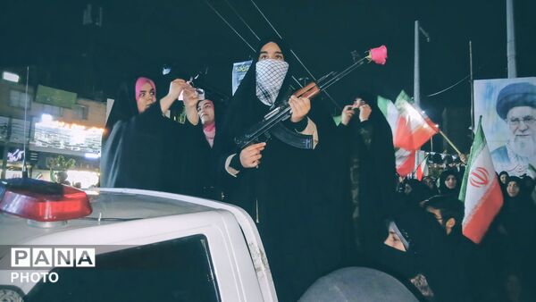 دختران شهید مدرسه شجره طیبه؛ جایی که رویاها جوانه می‌زنند