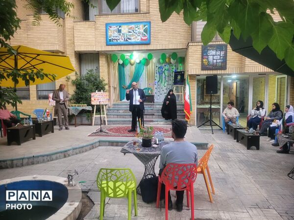 برگزاری شب شعر روایت عهد با حضور فرهیختگان شعر و ادب ناحیه ۳