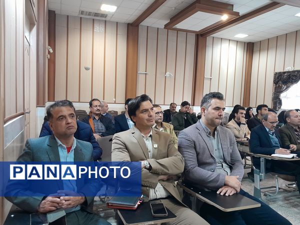 اولین نشست هم‌اندیشی مدیران مدارس مقطع متوسطه اول شهرستان تربت حیدریه 