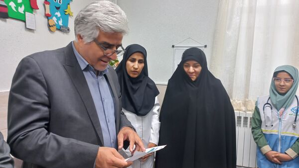 آئین افتتاحیه برنامه سفیران سلامت دانش آموزی استان خراسان رضوی در دبستان شاهد تحقیقی ناحیه ۶