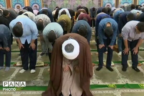 برپایی نماز جماعت در مدارس ناحیه دو شهرری 